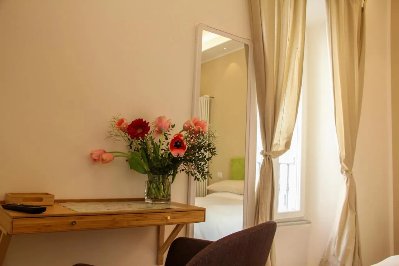 Domo Guesthouse Гостевой дом